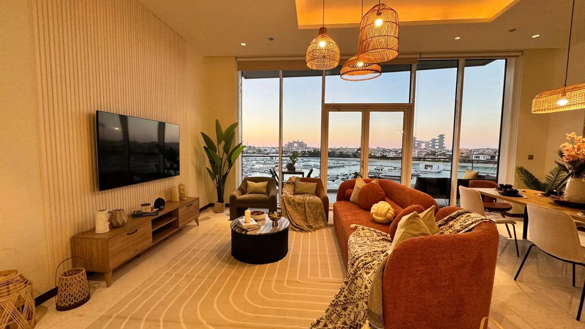 Apartment Manzil - 3Br In Palm Jumeirah With Private Beach Access & Sea View Dubai