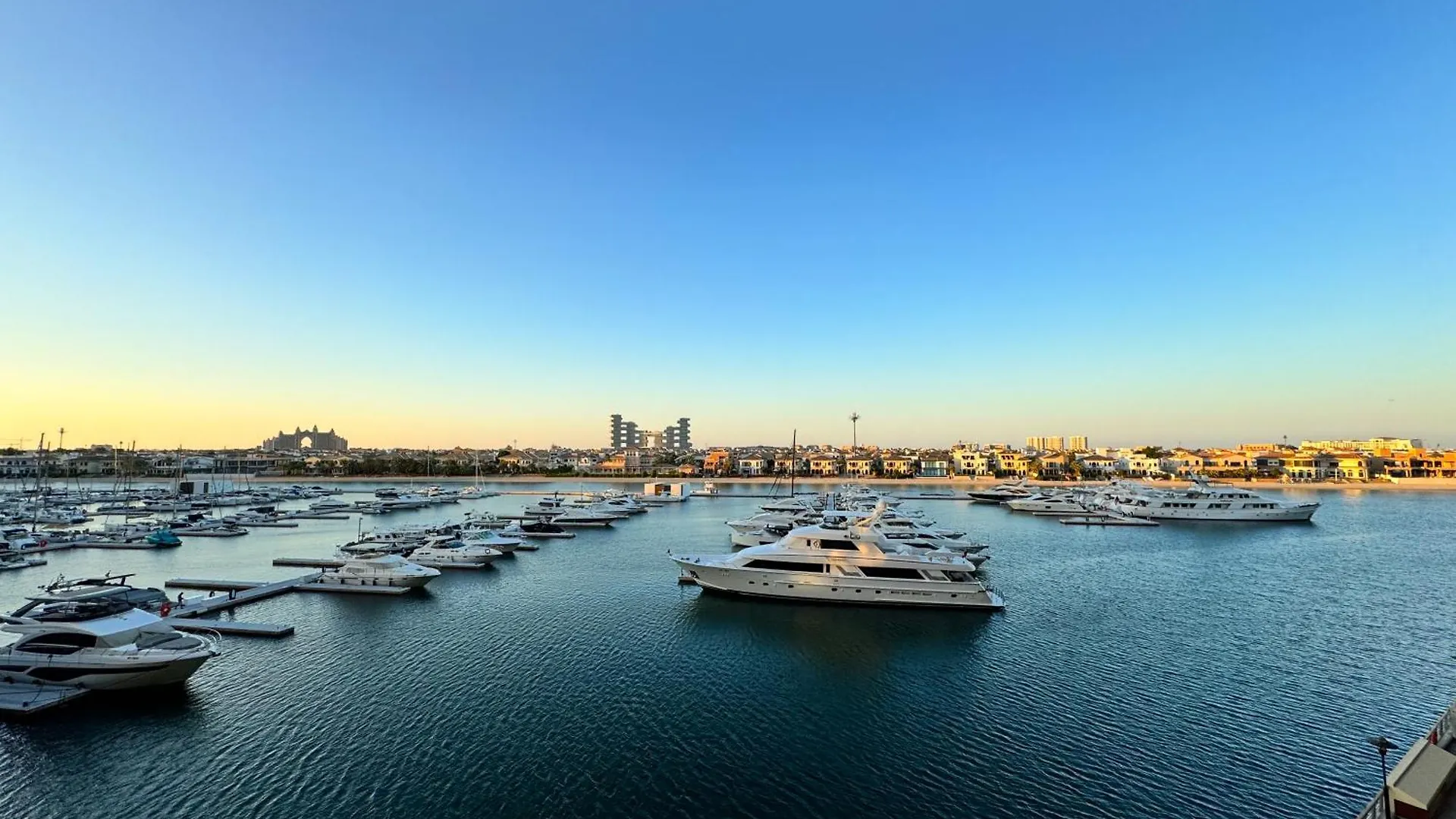 Manzil - 3Br In Palm Jumeirah With Private Beach Access & Sea View Dubai