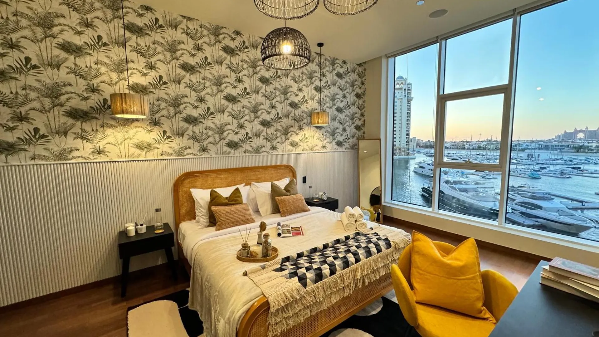 Manzil - 3Br In Palm Jumeirah With Private Beach Access & Sea View Dubai Apartment